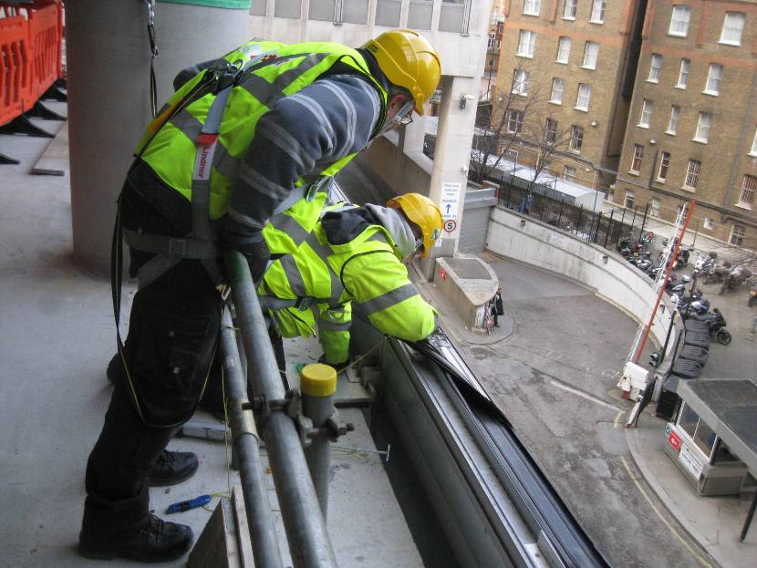 62 Buckingham Gate construction